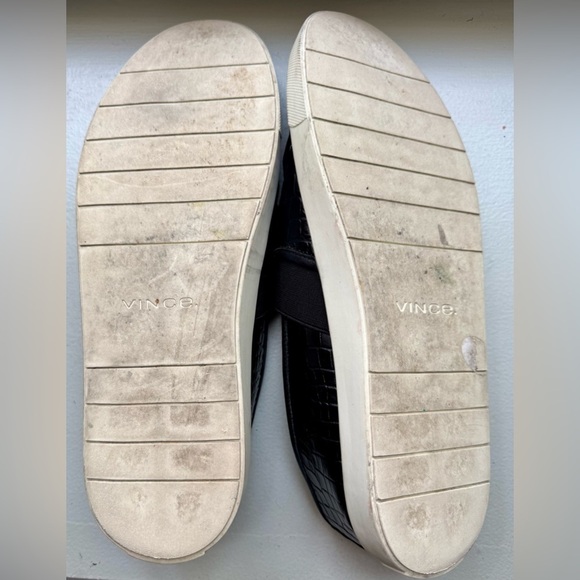 VINCE Blair EUC size 8.5 croc embossed black sneakers - Picture 9 of 10